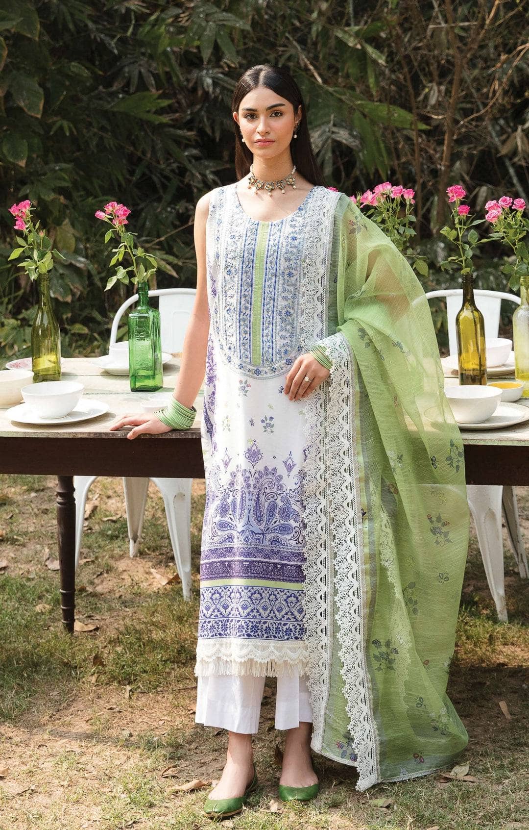 img_afrozeh_ayzel_lawn_23_awwal_boutique