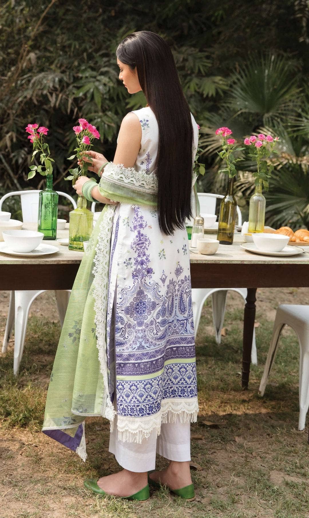 img_afrozeh_ayzel_lawn_23_awwal_boutique