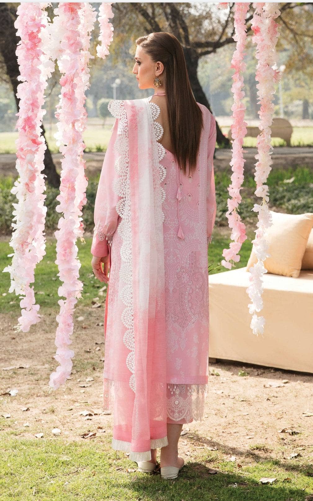 img_afrozeh_ayzel_lawn_23_awwal_boutique