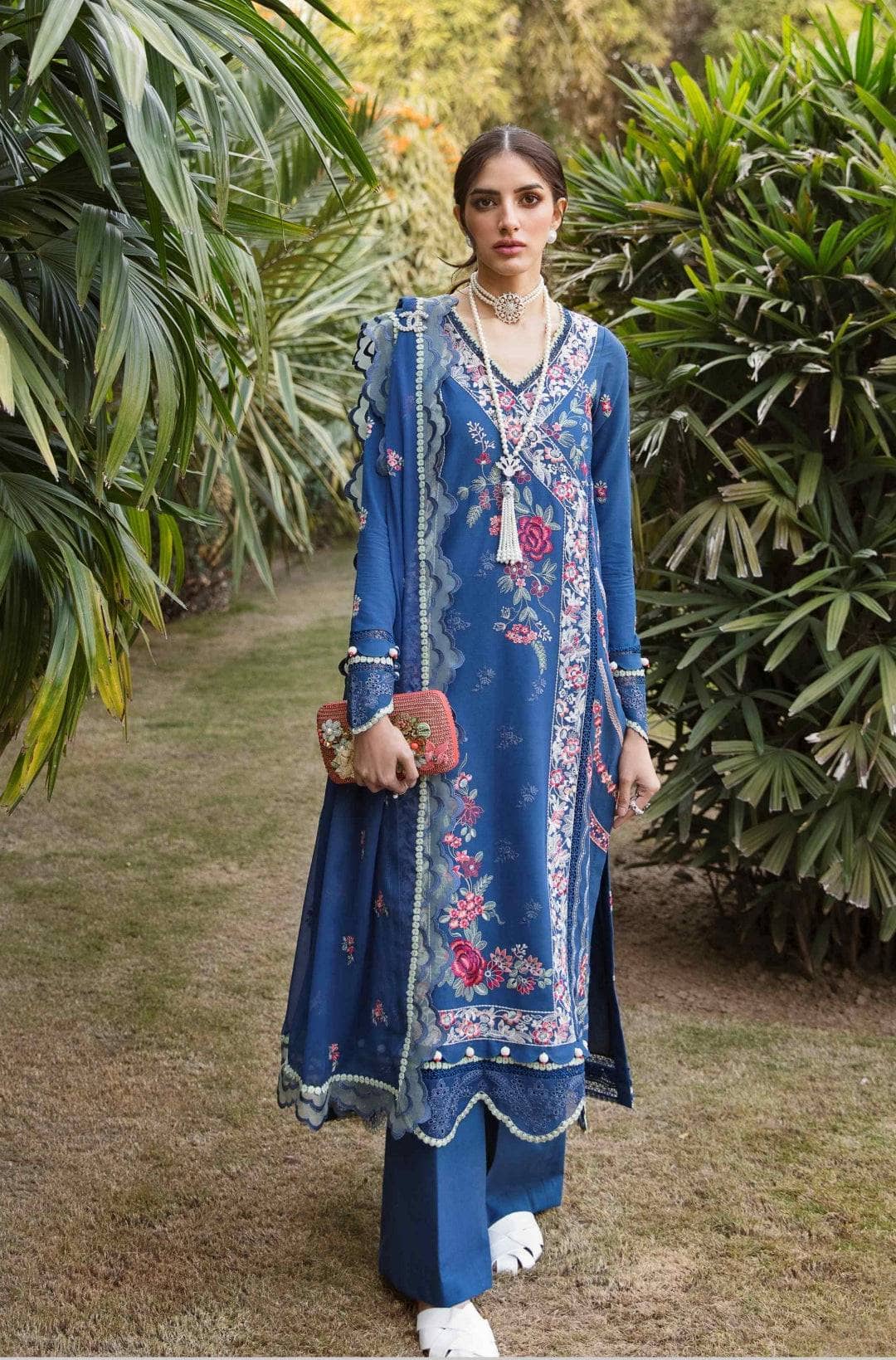 img_sable_v_luxury_lawn_23_awwal_boutique