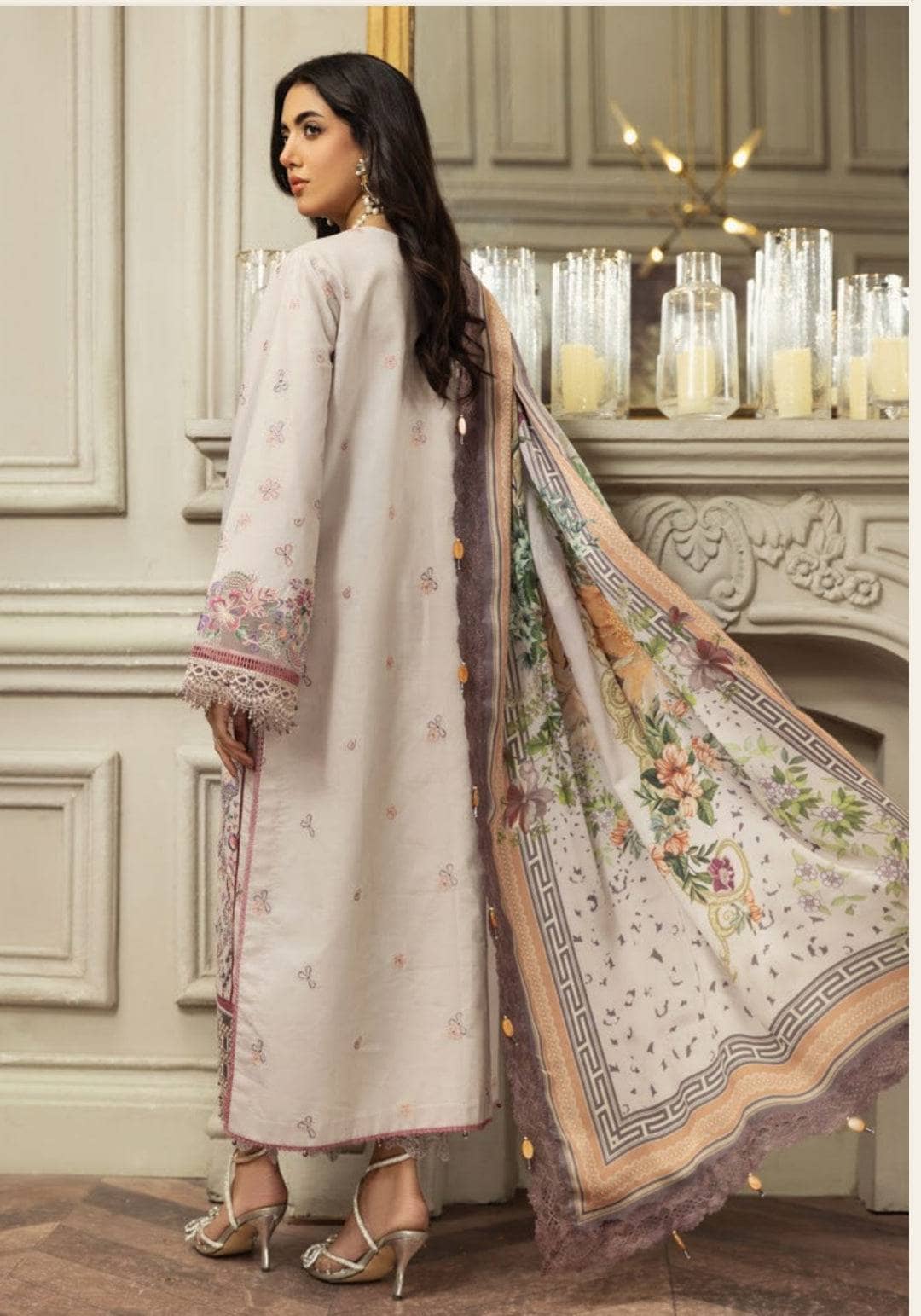 img_anaya_lawn_by_kiran_chaudhary_festive_luxury_lawn_23_awwal_boutique