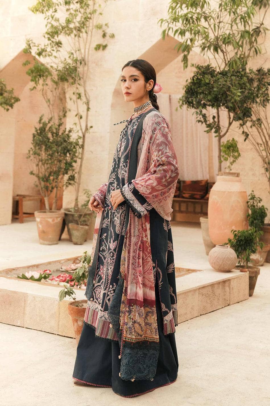 img_zara_shahjahan_lawn_eid_22_awwal_boutique