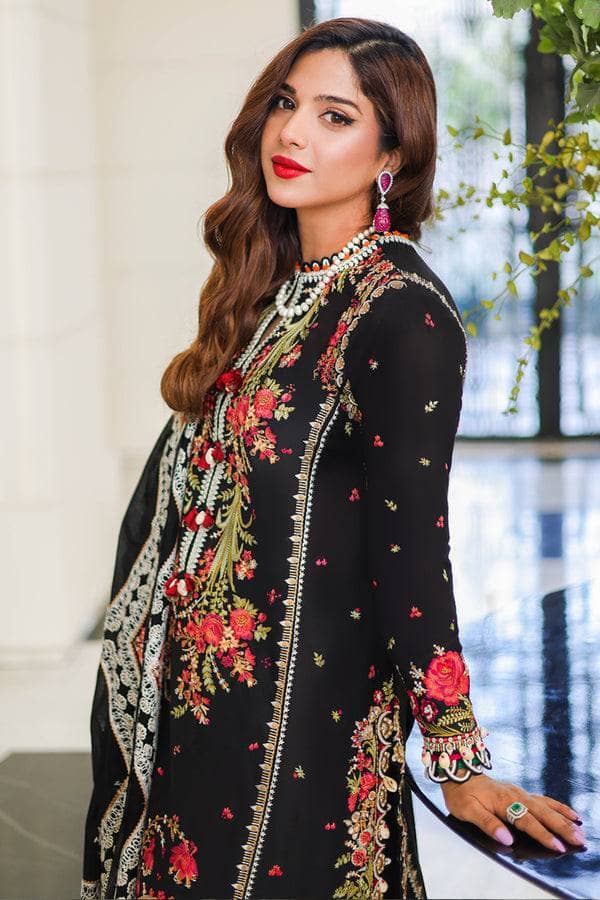 img_elan_lawn_22_awwal_boutique