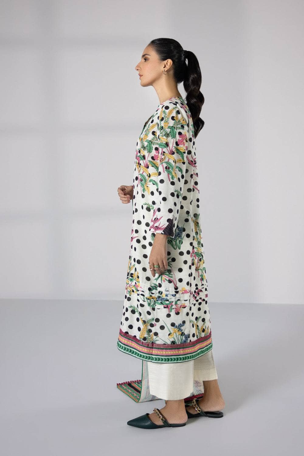 img_sapphire_day_to_day_khaddar_awwal_boutique