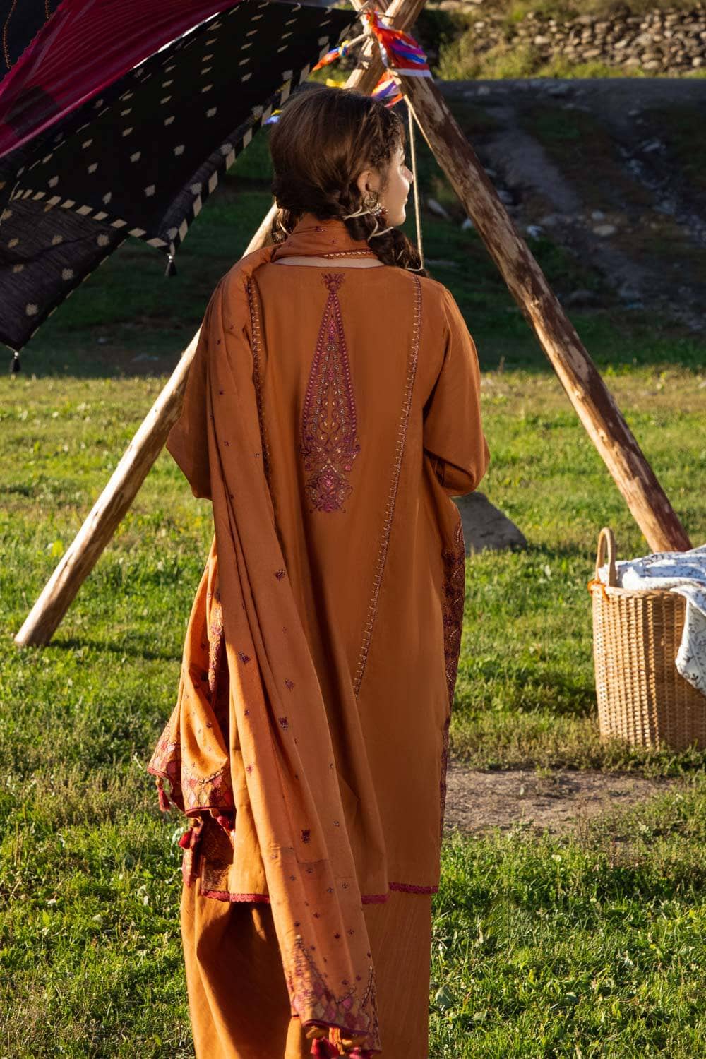 Img_sapphire_winter_2022_awwal_boutique