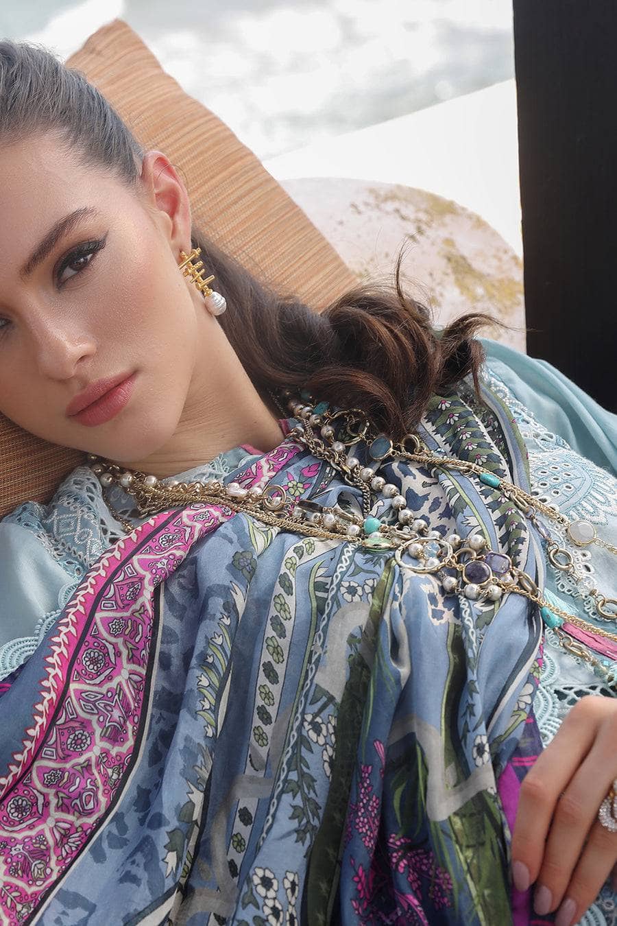 img_moksha_luxury_lawn_by_alif_ajr_couture_awwal_boutique