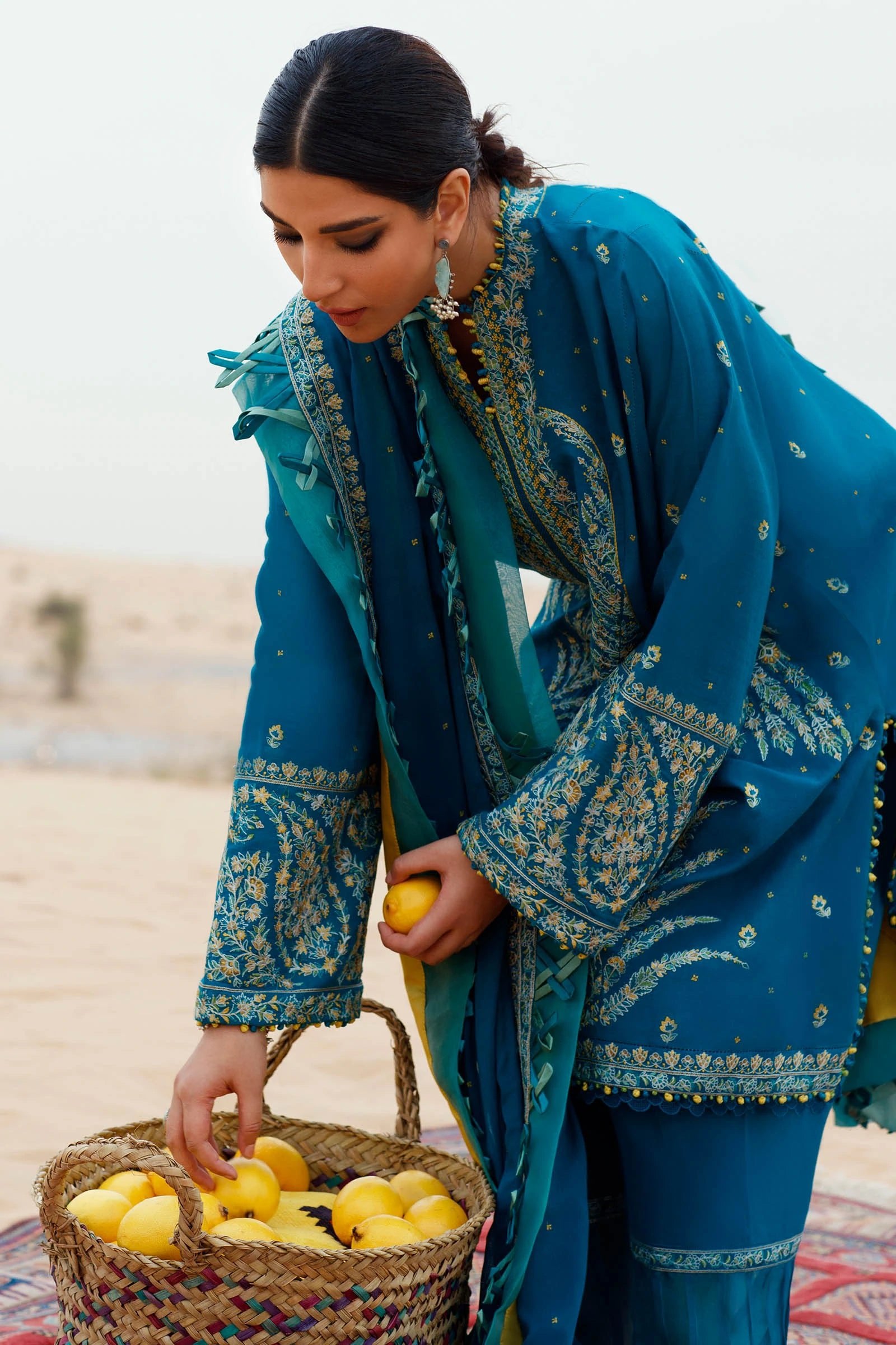 img_zaha_lawn_22_awwal_boutique