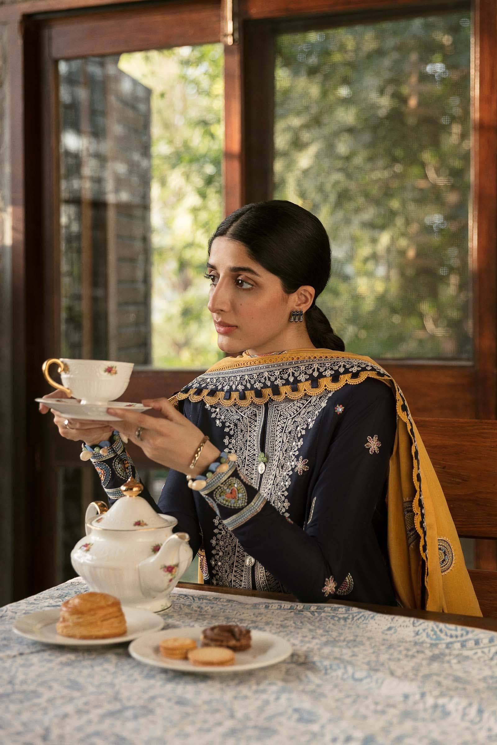 img_zaha_festive_lawn_22_awwal_boutique