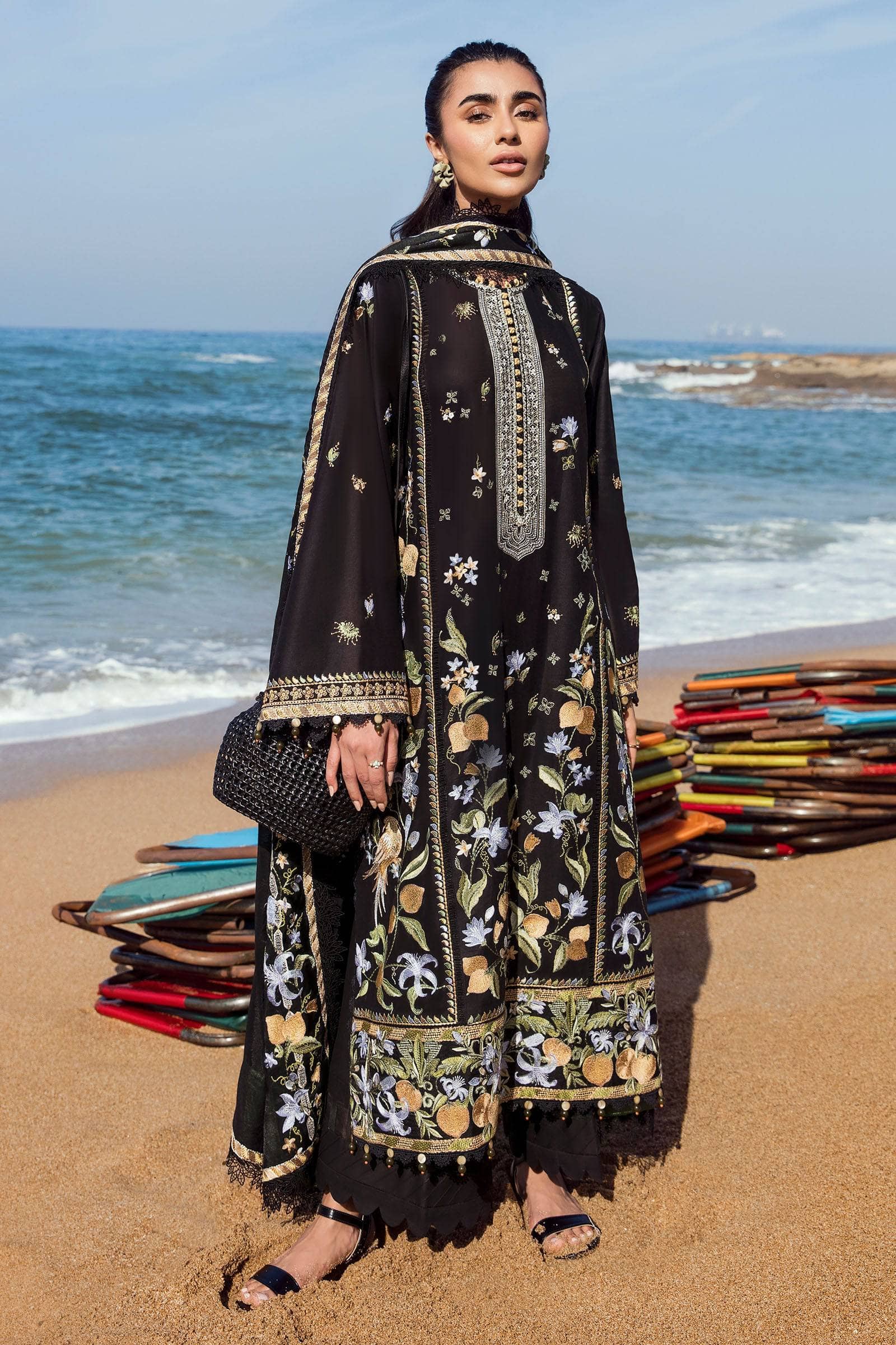 img_zaha_lawn_2023_awwal_boutique