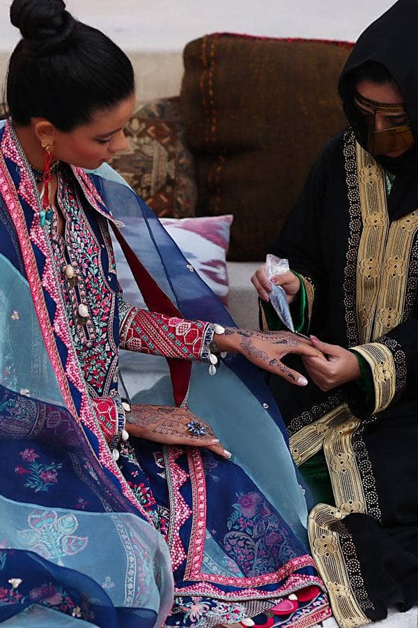 img_elan_lawn_22_awwal_boutique