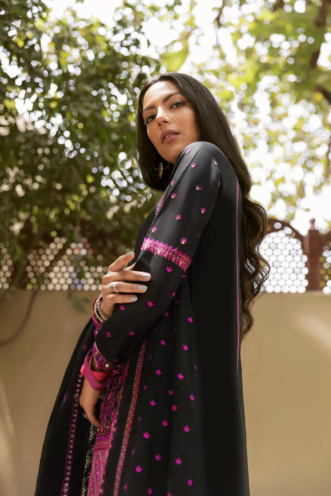 img_zaha_lawn_2021_awwal_boutique