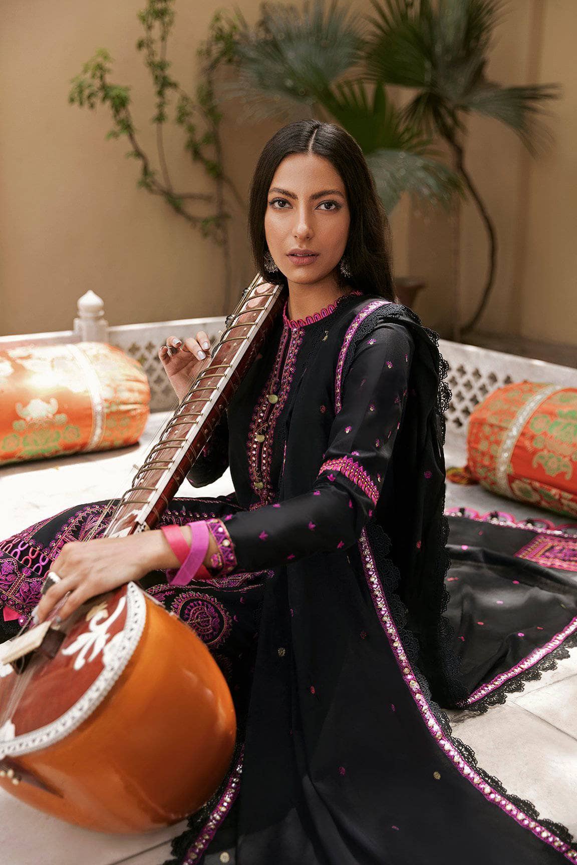 img_zaha_lawn_2021_awwal_boutique