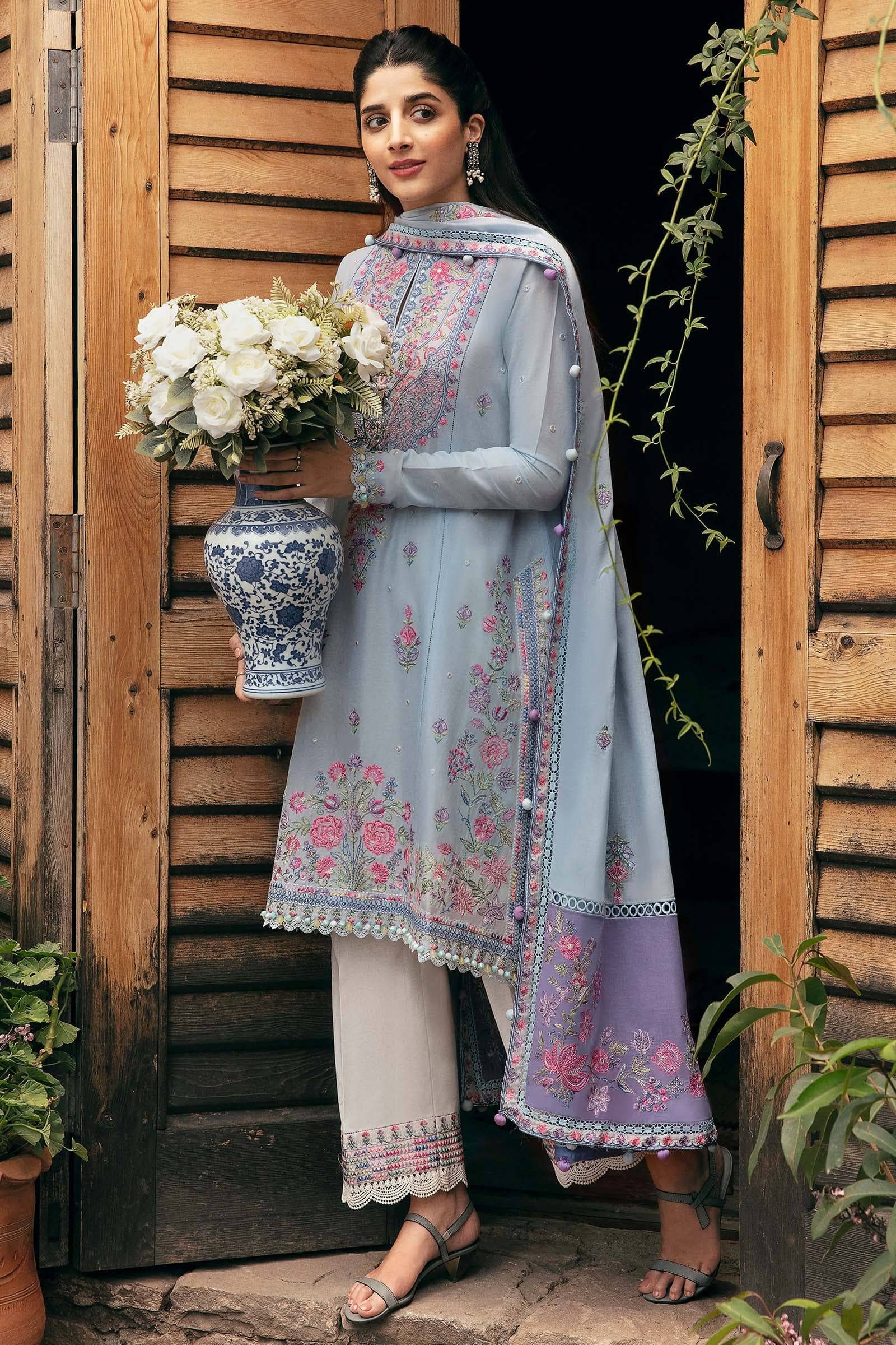 img_zaha_festive_lawn_22_awwal_boutique