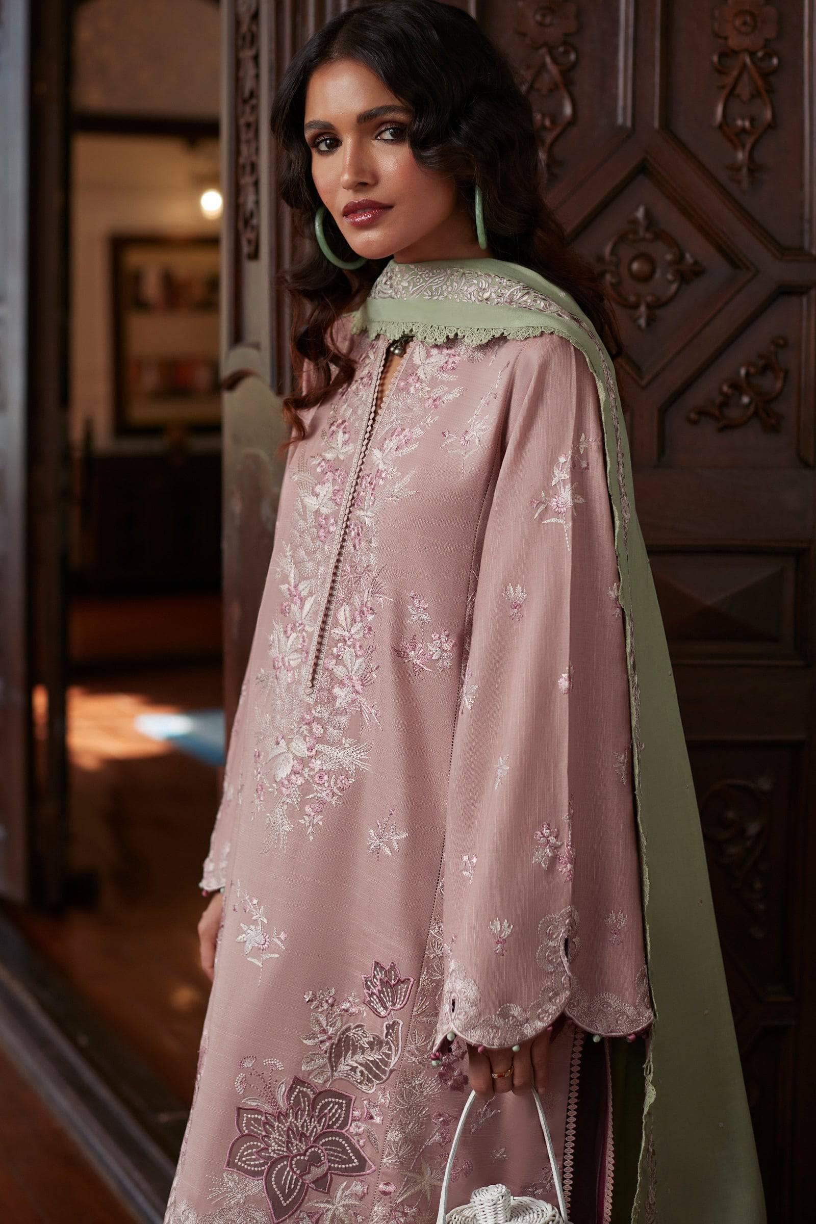 img_zaha_winter_22_awwal_boutique_awwal_boutique