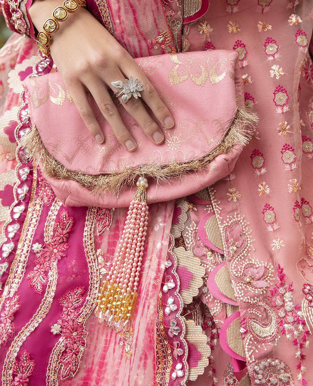 img_republic_womens_wear_wedding_edition_awwal_boutique