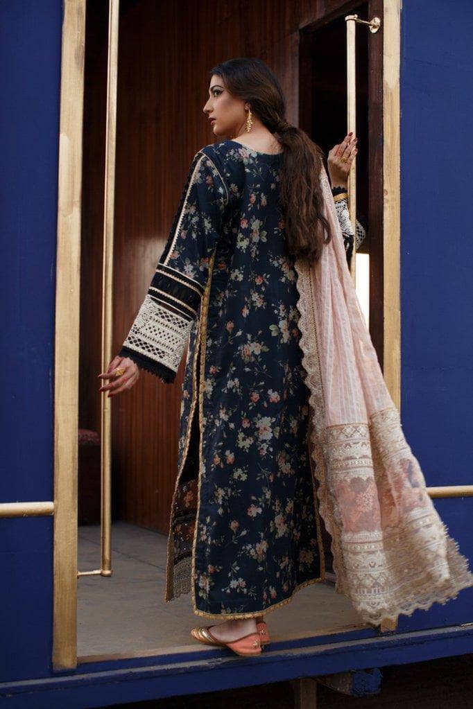img_qalamkar_luxury_lawn_2021_awwal_boutique