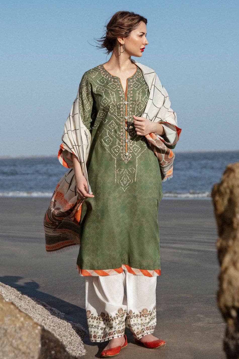 img_coco_by_zara_shahjahan_lawn_2021_awwal_boutoque