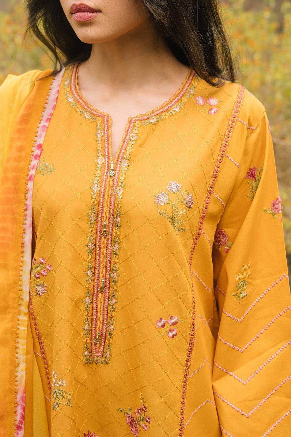 img_coco_lawn_2022_by_zara_shahjahan_awwal_boutique