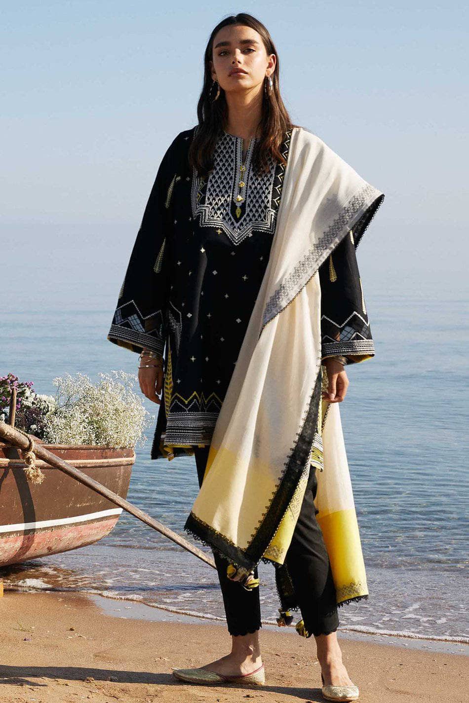 img_zara_shahjahan_coco_lawn_2021_awwal_boutique