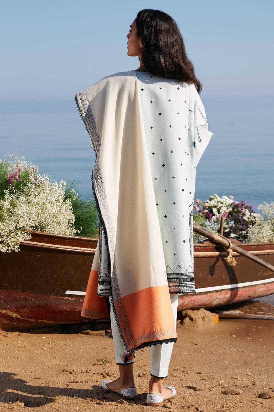 img_coco_lawn_by_zara_shahjahan_2021_awwal_boutique_10B