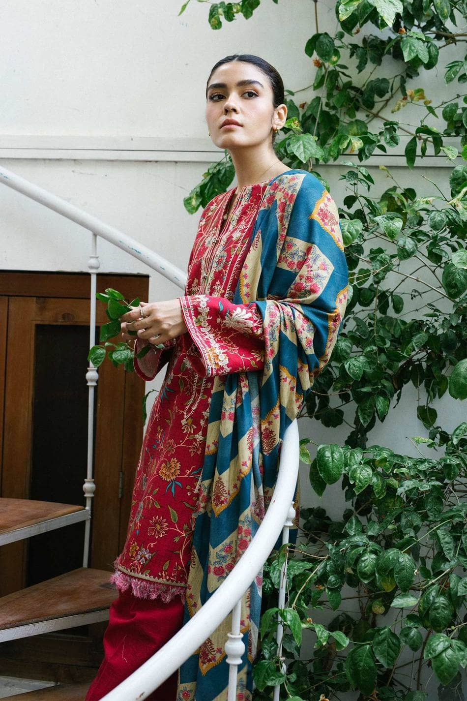 img_zara_shahjahan_coco_winter_21_awwal_boutique