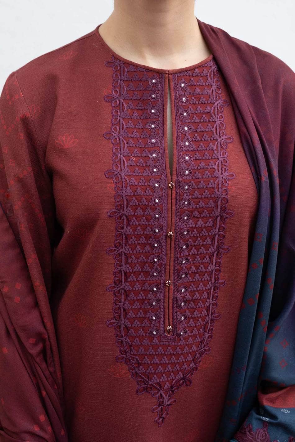 img_zara_shahjahan_coco_winter_21_awwal_boutique