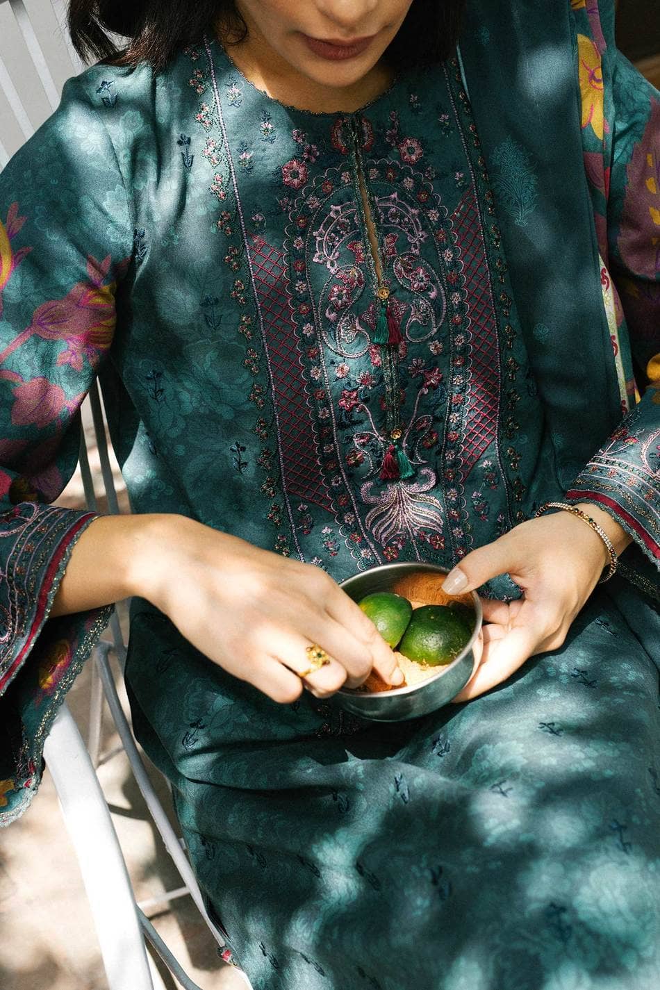 img_zara_shahjahan_coco_winter_21_awwal_boutique