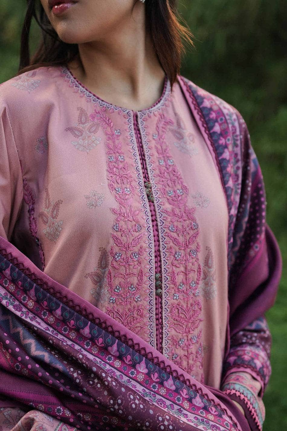 img_zara_shahjahan_coco_winter_22_awwal_boutique