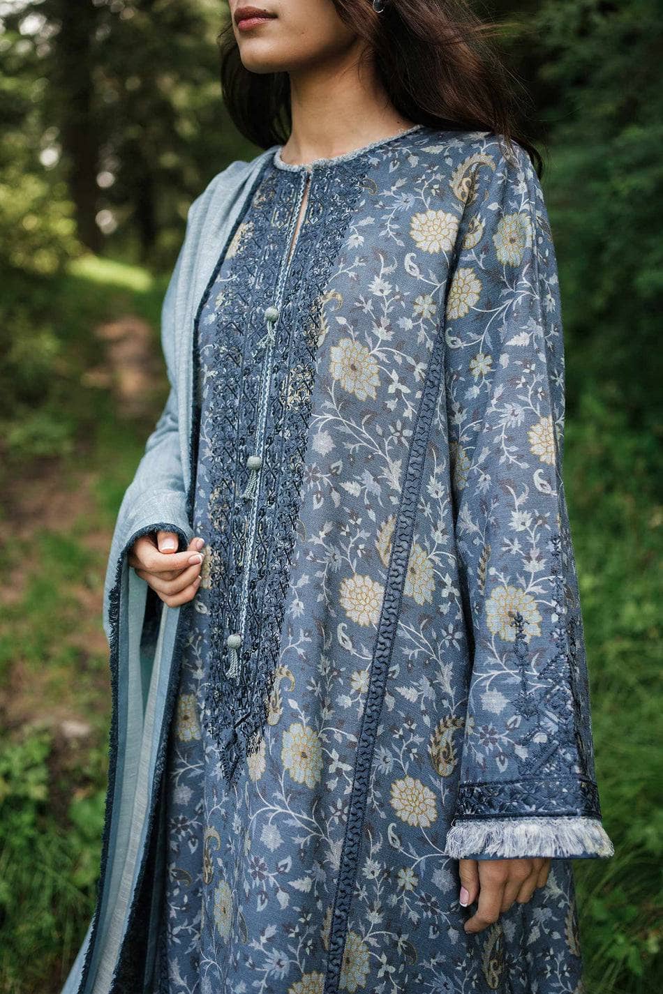 Img_coco_by_zara_shahjahan_winter_22_awwal_boutique