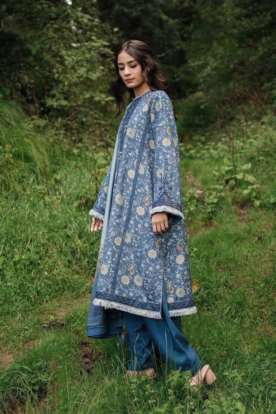 Img_coco_by_zara_shahjahan_winter_22_awwal_boutique