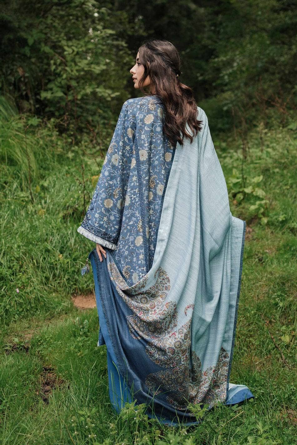 Img_coco_by_zara_shahjahan_winter_22_awwal_boutique