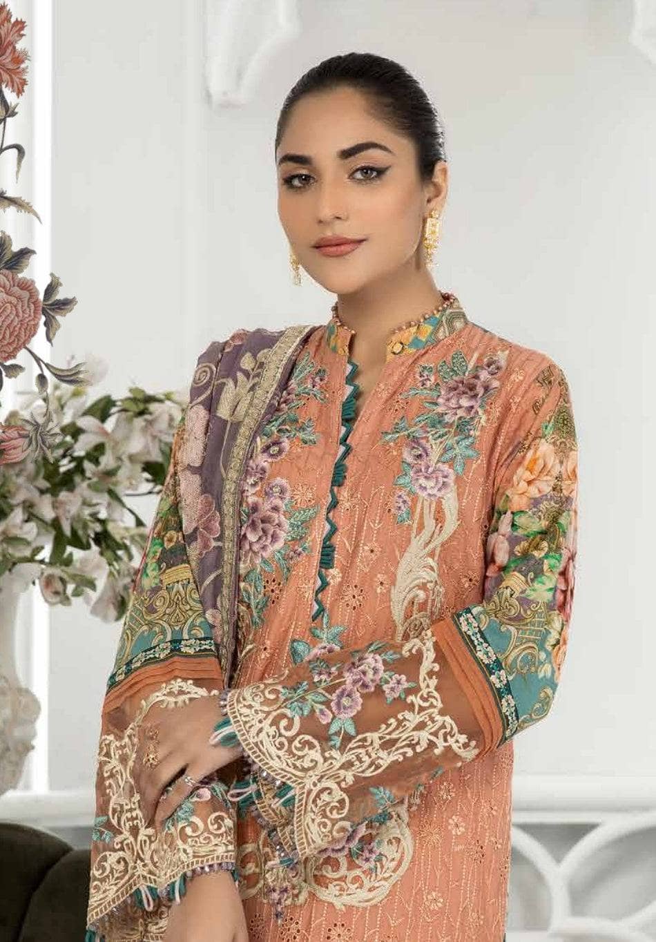 img_adans_libas_festive_chikankari_lawn_22_awwal_boutique