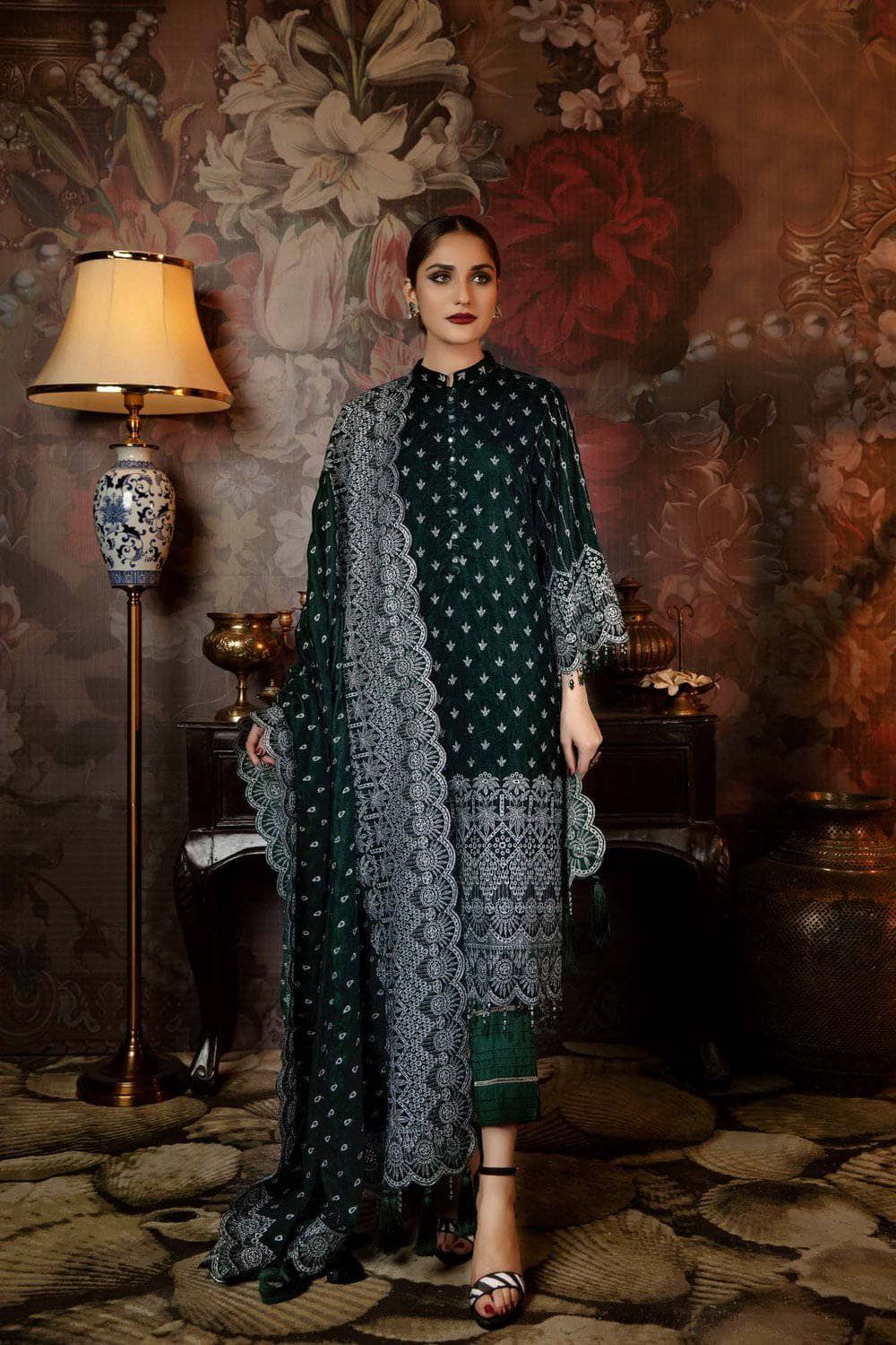 img_adans_libas_zari_velvet_winter_collection_awwal_boutique