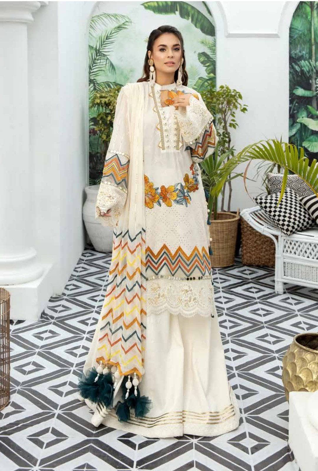 img_adans_libas_schiffli_lawn_awwal_boutique