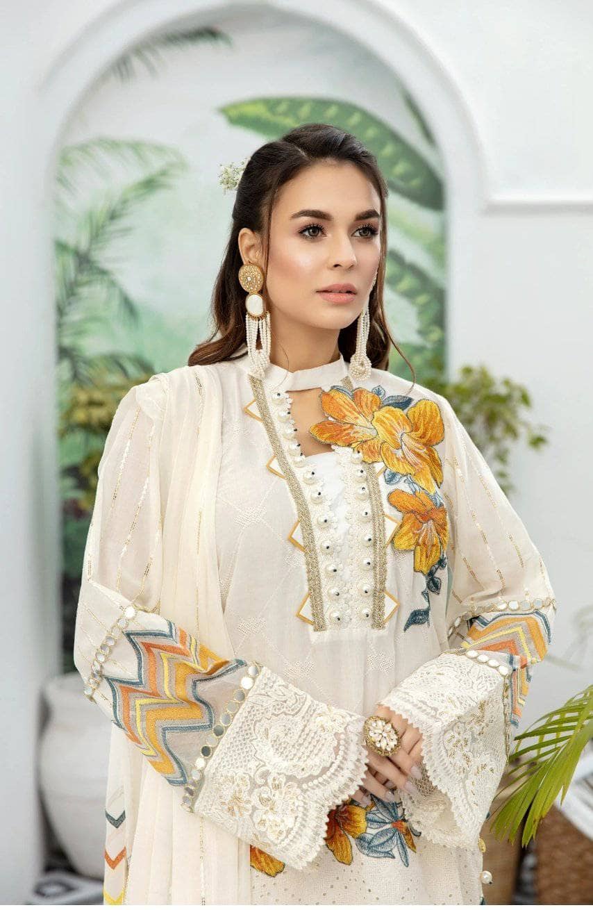 img_adans_libas_schiffli_lawn_awwal_boutique