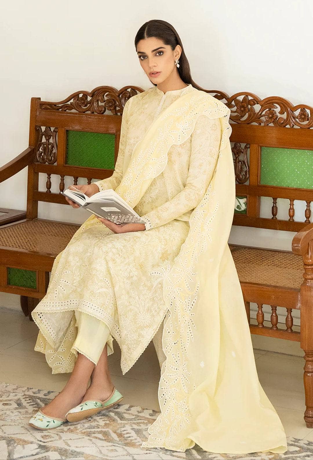 img_cross_stitch_basant_lawn_23_awwal_boutique