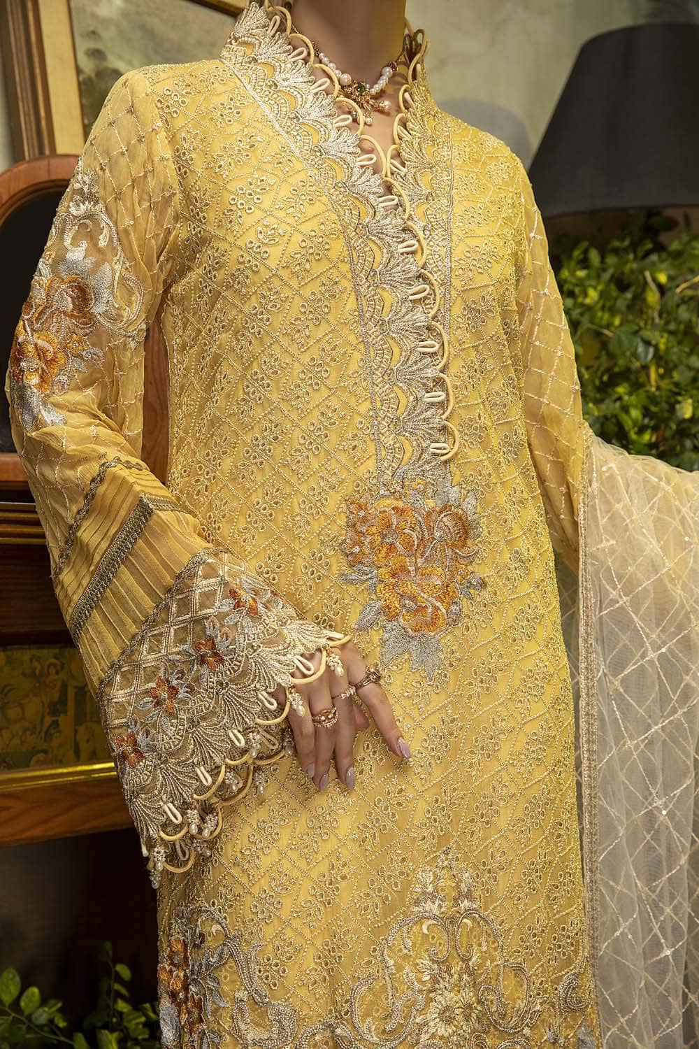 img_adans_libas_schiffli_chikankari_chiffon_awwal_boutique