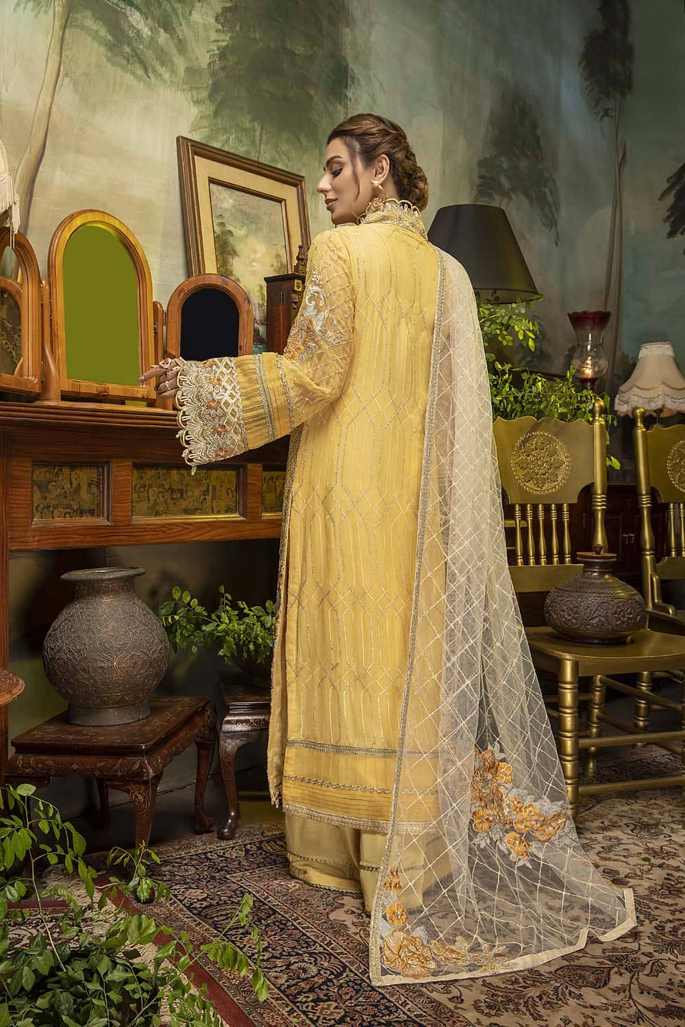 img_adans_libas_schiffli_chikankari_chiffon_awwal_boutique