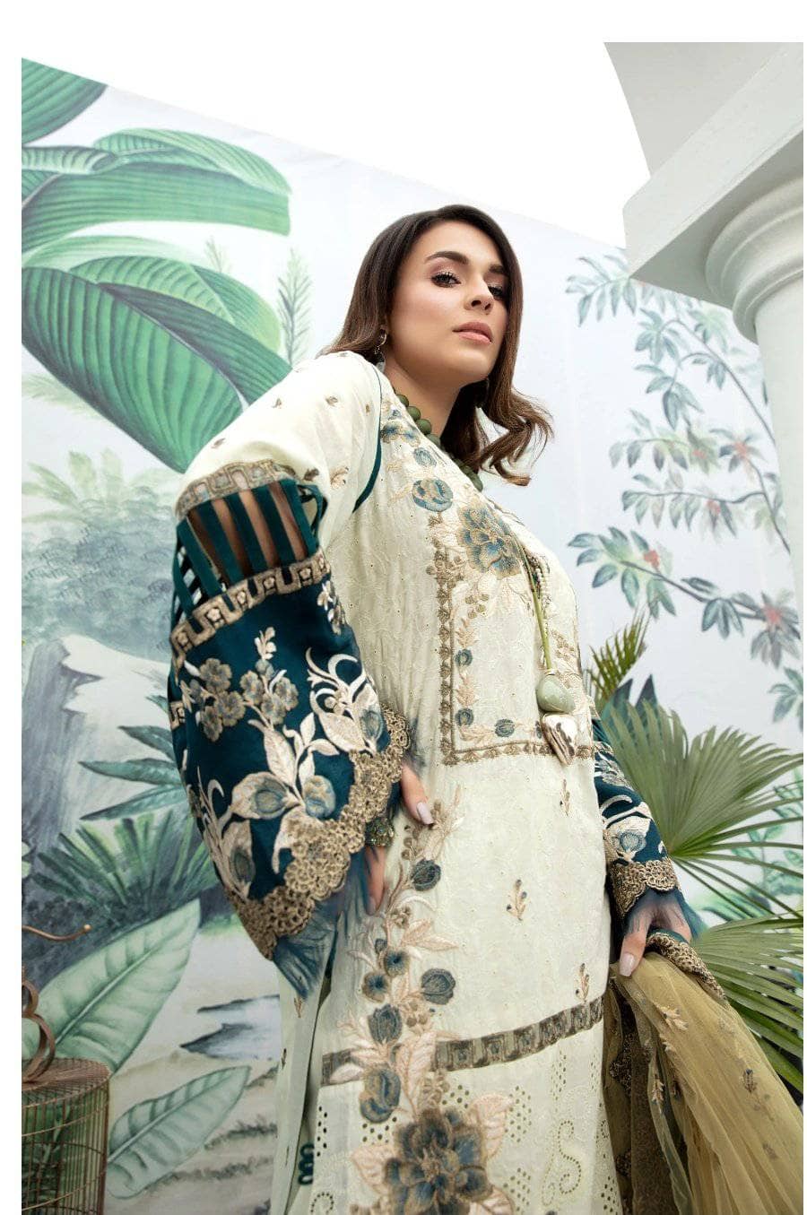 img_adans_libas_schiffli_lawn_awwal_boutique