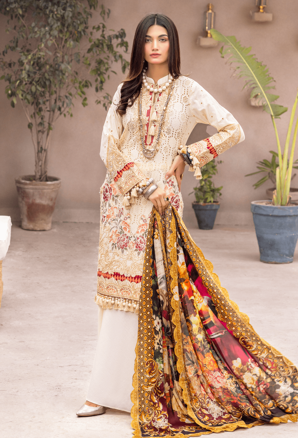 img_adans_libas_luxuriate_awwL_boutique