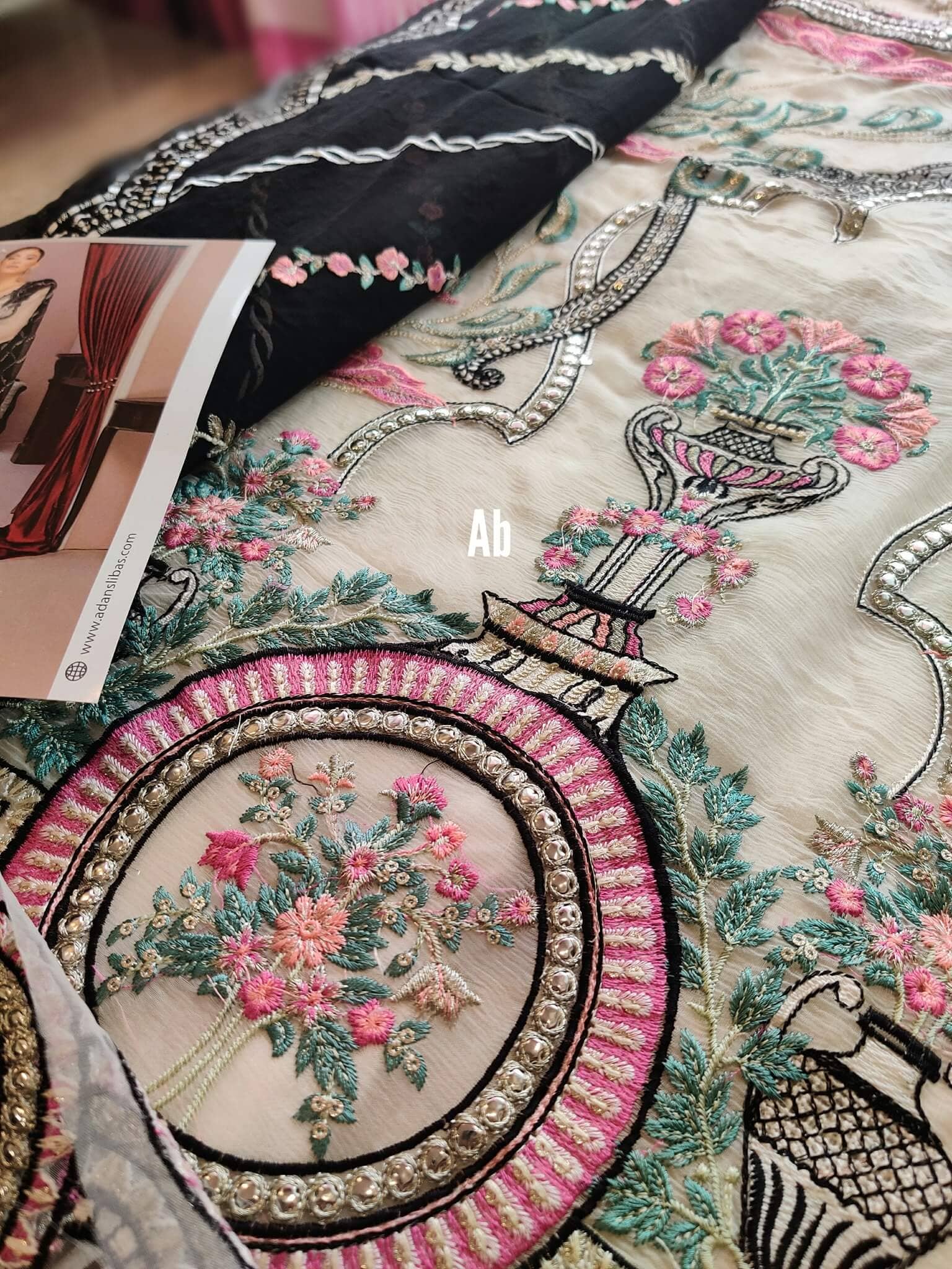 img_open_pics_adans_libas_luxulia_chiffon_awwal_boutique