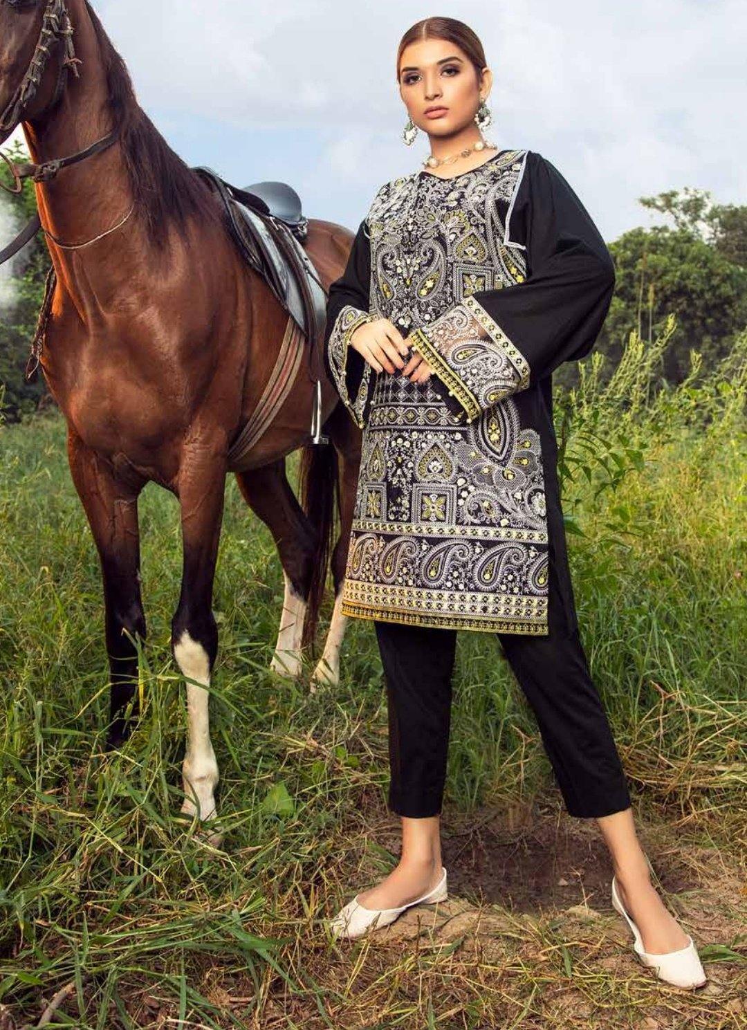img_adans_libas_muzayyan_black_jacquard_kurti_collection_awwal_boutique