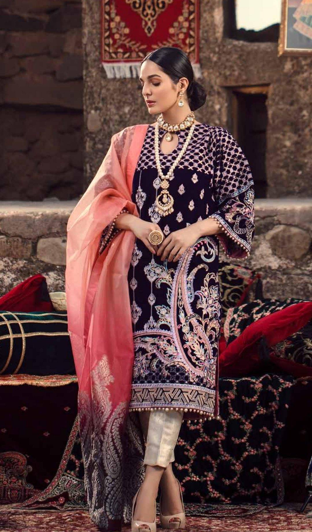 img_adans_libas_rohtas_velvet_collection_awwal_boutique