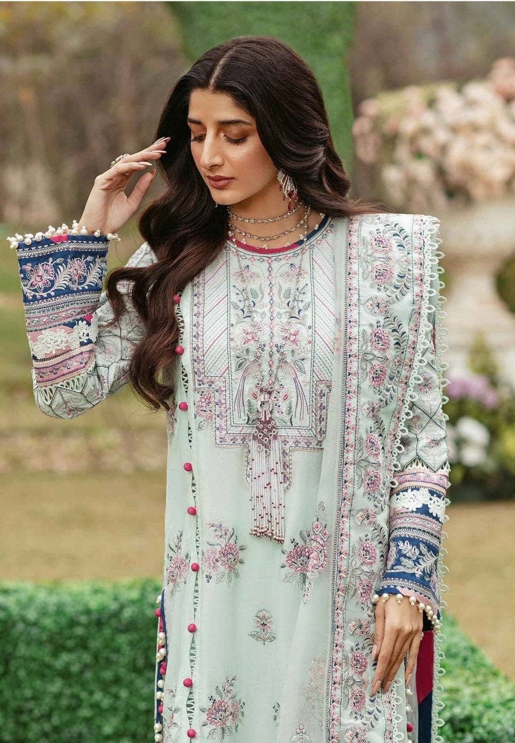 img_afrozeh_lawn_awwal_boutique