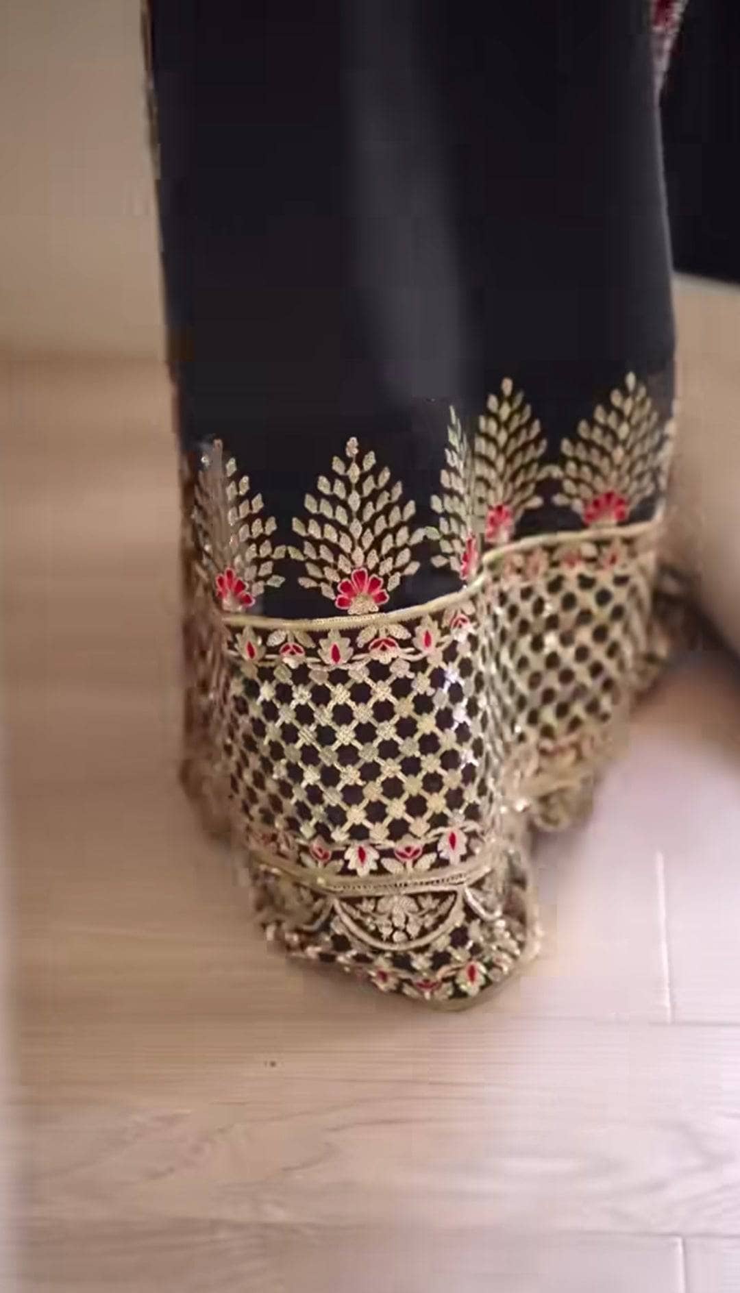 img_afrozeh_divani_silk_edit_22_awwal_boutique