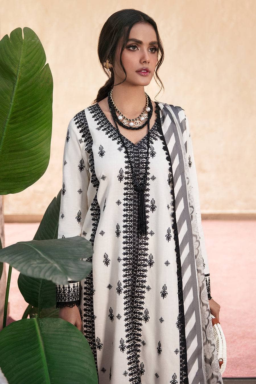 img_afrozeh_lamhay_lawn_23_awwal_boutique