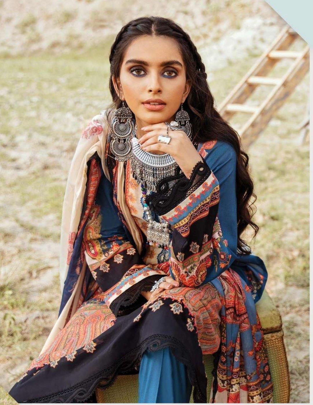 img_afrozeh_riwaj_lawn_collection_awwal_boutique