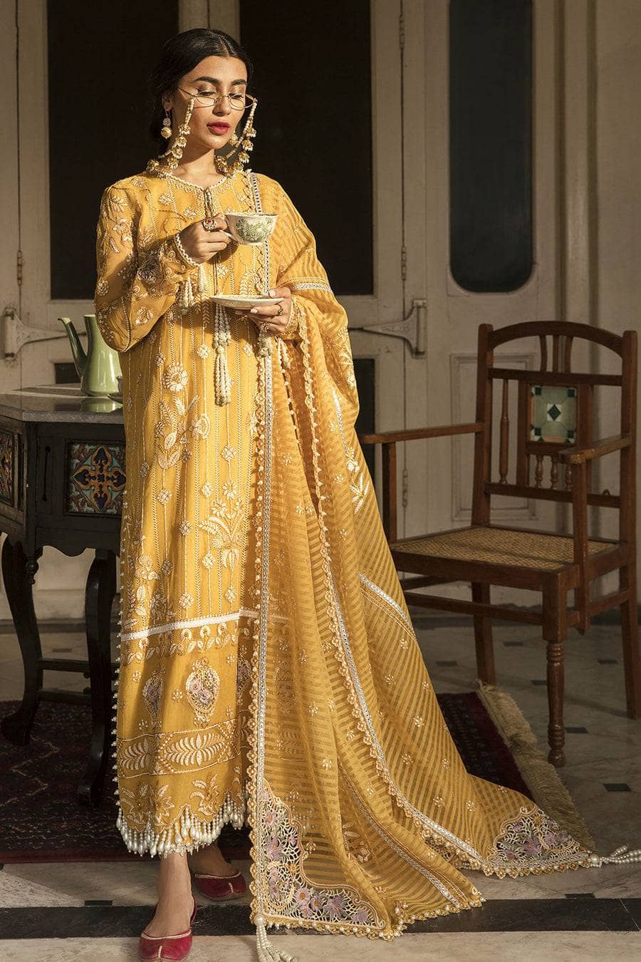 img_afrozeh_dhoop_kinarey_lawn_22_awwal_boutique