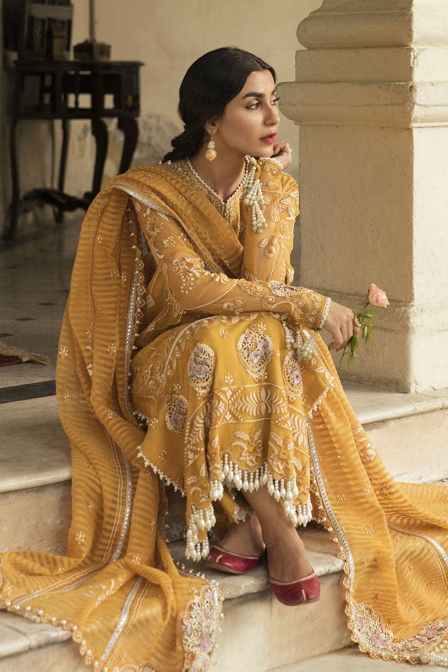 img_afrozeh_dhoop_kinarey_lawn_22_awwal_boutique