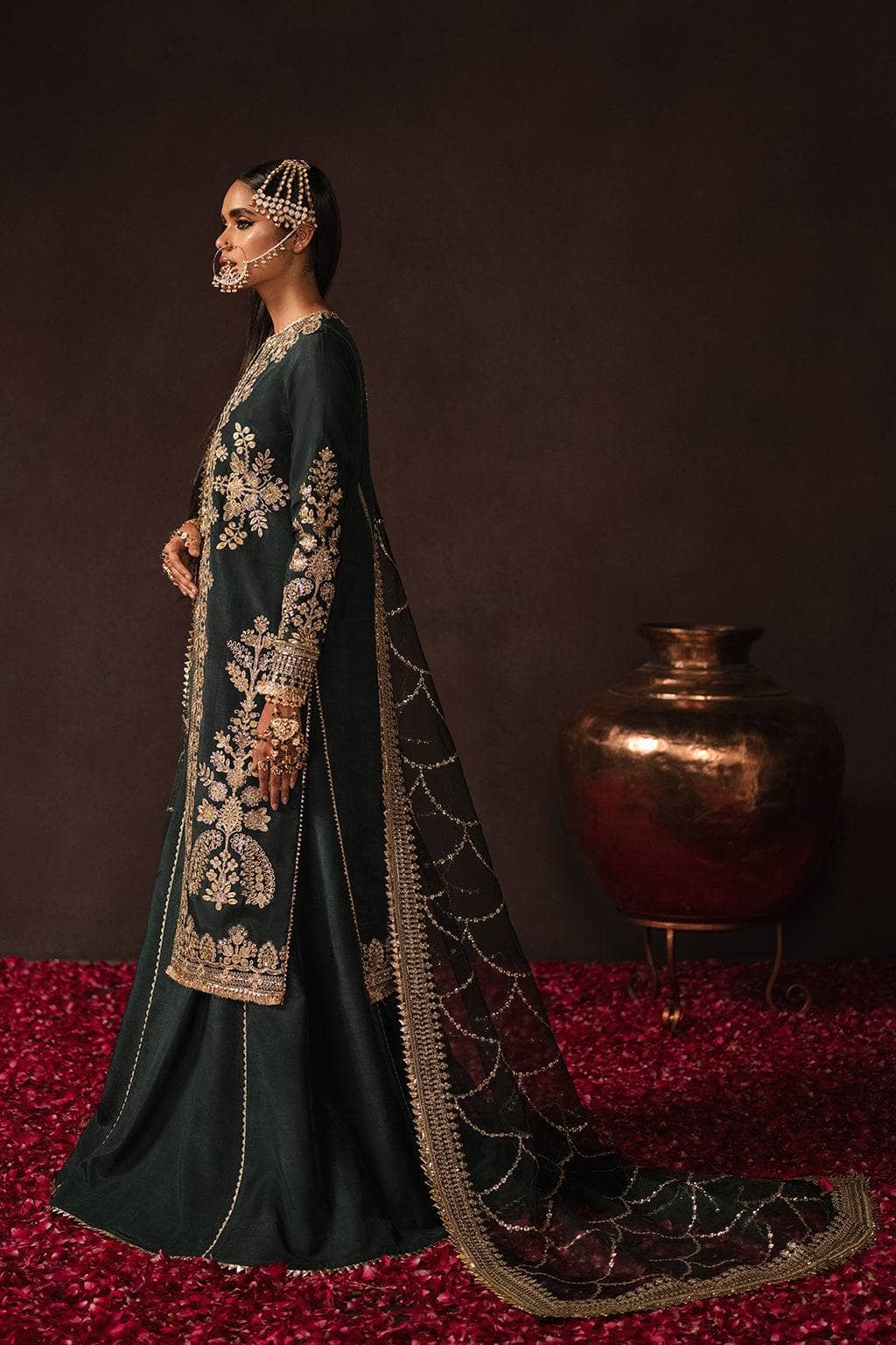 img_afrozeh_divani_silk_edit_22_awwal_boutique